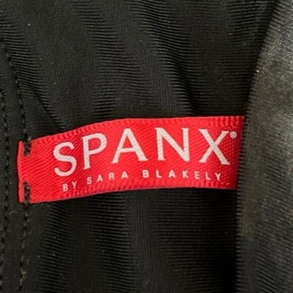 Spanx Black Faux Leather Camo Activewear Athletic Fitness Ankle Leggings Size XS - Picture 4 of 6